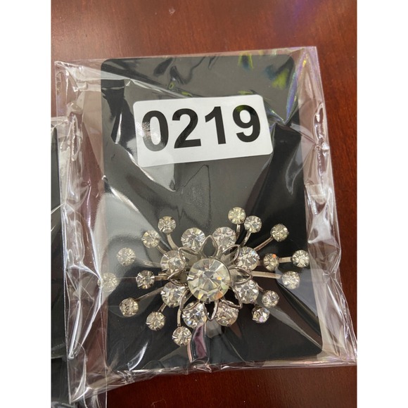 Vintage Judy Lee Aurora‎ Borealis Rhinestone Starburst Brooch Silver Tone 2.25in - Picture 9 of 9